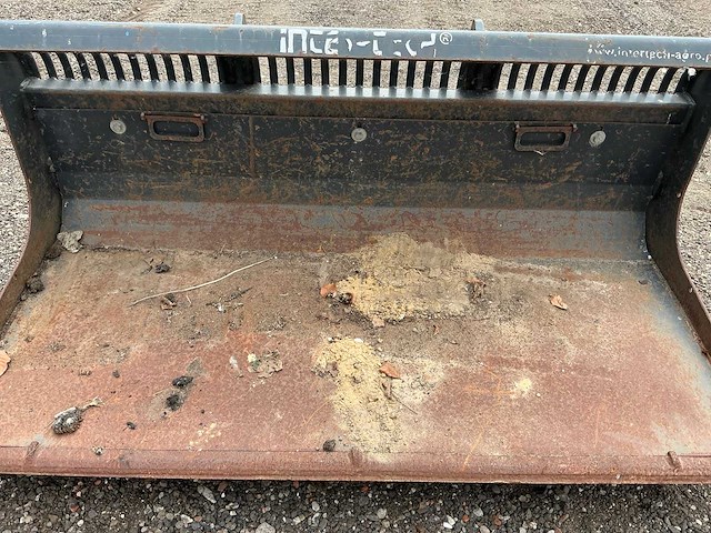 Intertech riekbak 1600mm met inlegvel voorzetapparatuur - afbeelding 10 van  10