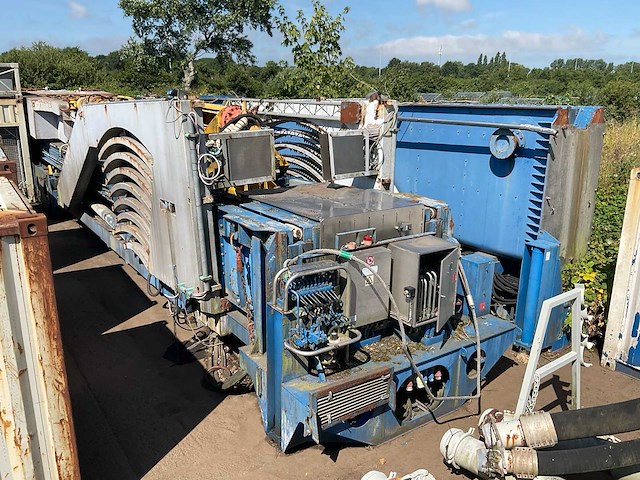 Interwell hydraulische boorinstallatie - afbeelding 1 van  12