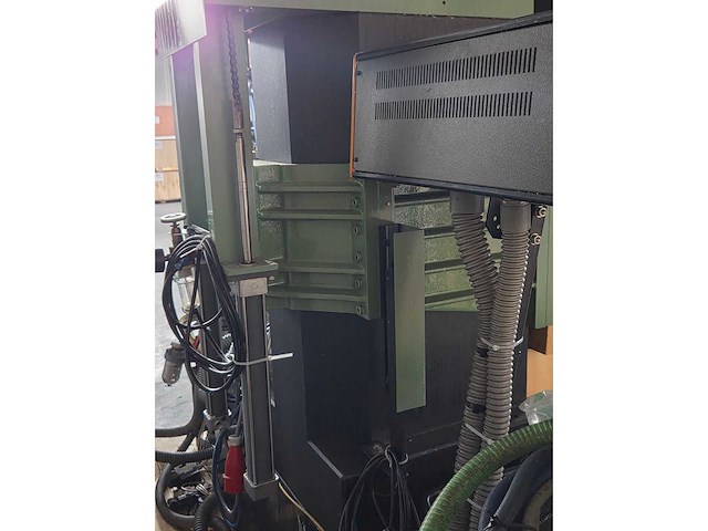 Intop - 1981 - cp - polijstfreesmachine - afbeelding 19 van  52