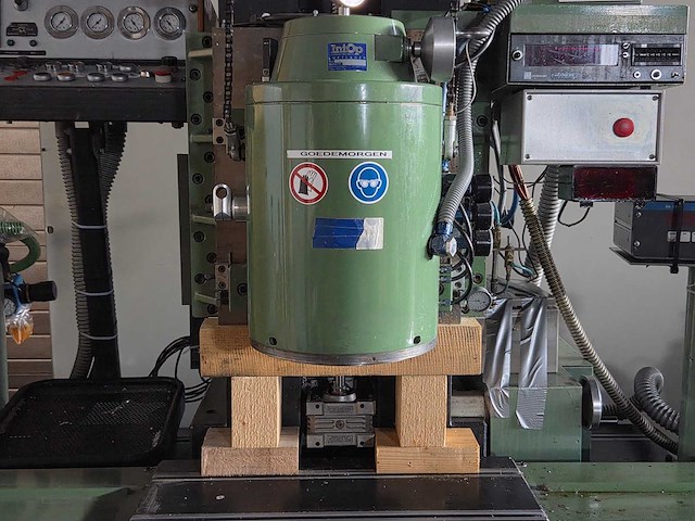 Intop - 1981 - cp - polijstfreesmachine - afbeelding 5 van  52