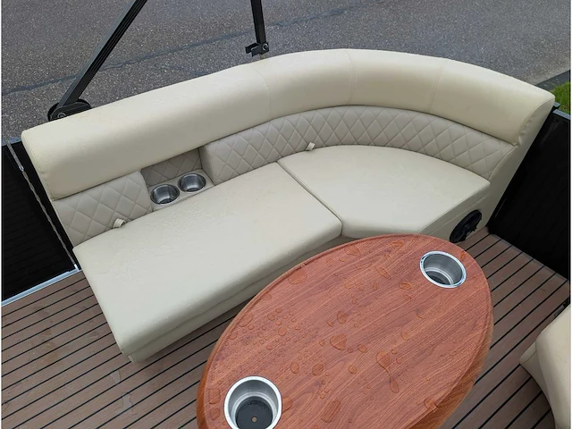 Intorelax boats 5,8x2,3 m 8/12 persoons boot consoleboot / pontonboot - afbeelding 80 van  98