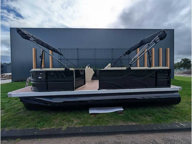 Intorelax boats 5,8x2,3 m 8/12 persoons boot consoleboot / pontonboot - afbeelding 47 van  83