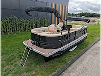 Intorelax boats 5,8x2,3 m 8/12 persoons boot consoleboot / pontonboot - afbeelding 17 van  97