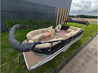 Intorelax boats 5,8x2,3 m 8/12 persoons boot consoleboot / pontonboot - afbeelding 11 van  73