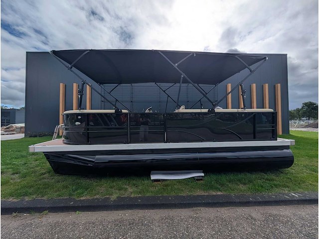 Intorelax boats 5,8x2,3 m 8/12 persoons boot consoleboot / pontonboot - afbeelding 15 van  82
