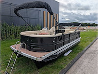 Intorelax boats 5,8x2,3 m 8/12 persoons boot consoleboot / pontonboot - afbeelding 12 van  82