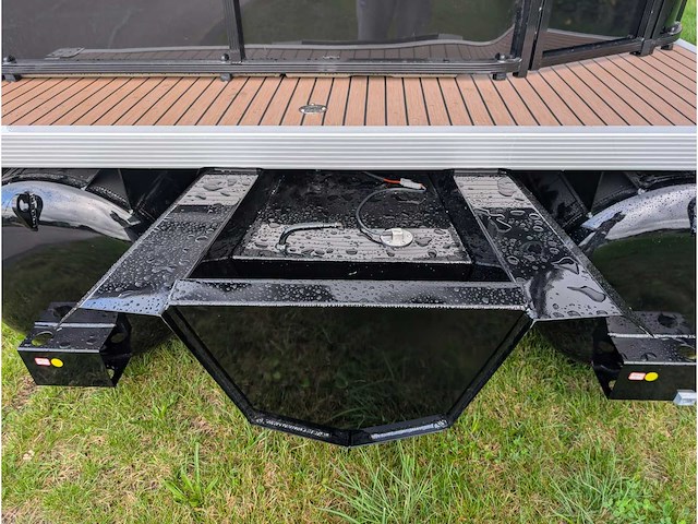 Intorelax boats 5,8x2,3 m 8/12 persoons boot consoleboot / pontonboot - afbeelding 29 van  82