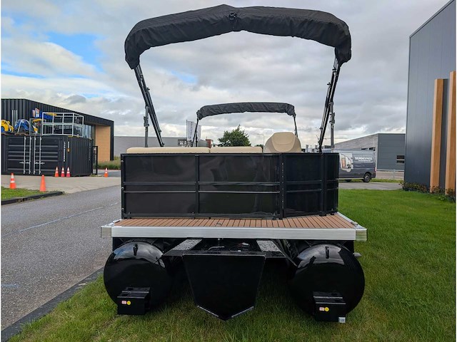 Intorelax boats 5,8x2,3 m 8/12 persoons boot consoleboot / pontonboot - afbeelding 30 van  82