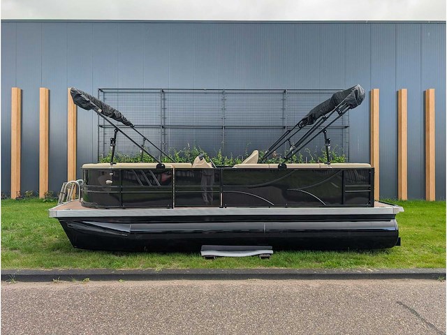 Intorelax boats 5,8x2,3 m 8/12 persoons boot consoleboot / pontonboot - afbeelding 41 van  82
