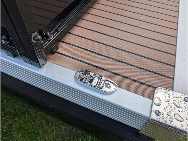 Intorelax boats 5,8x2,3 m 8/12 persoons boot consoleboot / pontonboot - afbeelding 55 van  82
