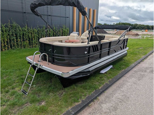 Intorelax boats 5,8x2,3 m 8/12 persoons boot consoleboot / pontonboot - afbeelding 45 van  82