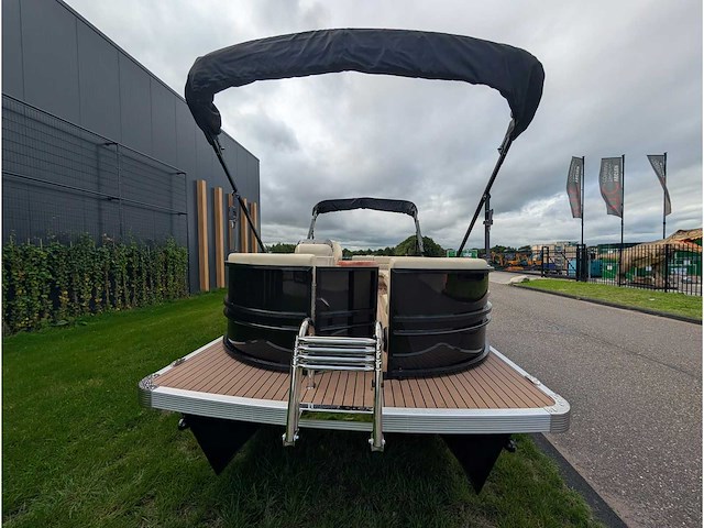 Intorelax boats 5,8x2,3 m 8/12 persoons boot consoleboot / pontonboot - afbeelding 60 van  82