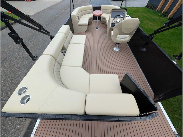 Intorelax boats 5,8x2,3 m 8/12 persoons boot consoleboot / pontonboot - afbeelding 62 van  82