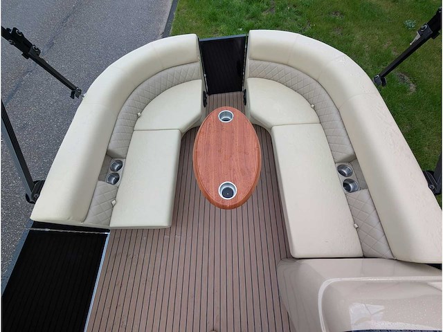 Intorelax boats 5,8x2,3 m 8/12 persoons boot consoleboot / pontonboot - afbeelding 72 van  82