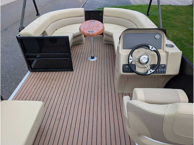 Intorelax boats 5,8x2,3 m 8/12 persoons boot consoleboot / pontonboot - afbeelding 28 van  64