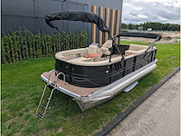 Intorelax boats 5,8x2,3 m 8/12 persoons boot consoleboot / pontonboot - afbeelding 8 van  95