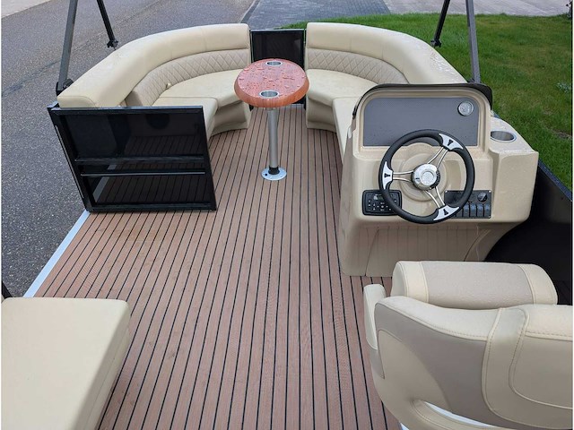 Intorelax boats 5,8x2,3 m 8/12 persoons boot consoleboot / pontonboot - afbeelding 40 van  95