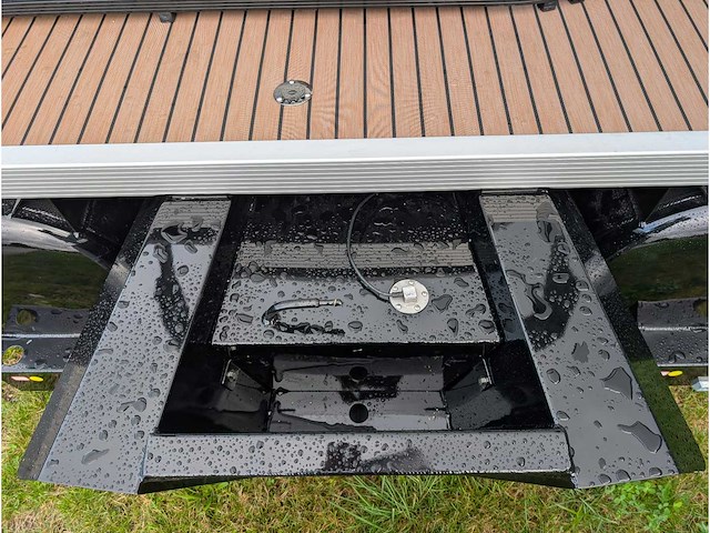 Intorelax boats 5,8x2,3 m 8/12 persoons boot consoleboot / pontonboot - afbeelding 70 van  95