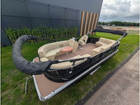 Intorelax boats 5,8x2,3 m 8/12 persoons boot consoleboot / pontonboot - afbeelding 39 van  95