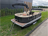 Intorelax boats 5,8x2,3 m 8/12 persoons boot consoleboot / pontonboot - afbeelding 8 van  95