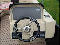 Intorelax boats 5,8x2,3 m 8/12 persoons boot consoleboot / pontonboot - afbeelding 13 van  95