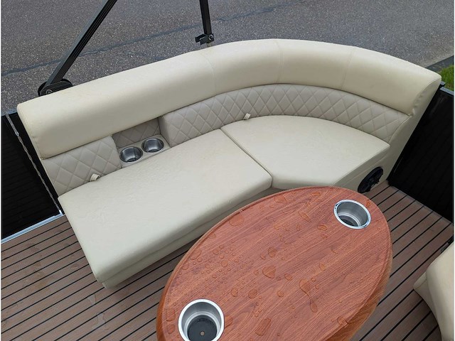 Intorelax boats 5,8x2,3 m 8/12 persoons boot consoleboot / pontonboot - afbeelding 22 van  95