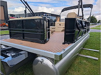 Intorelax boats 5,8x2,3 m 8/12 persoons boot consoleboot / pontonboot - afbeelding 8 van  107
