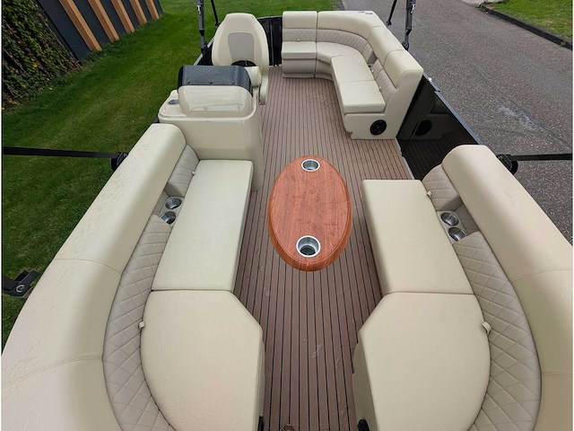 Intorelax boats 5,8x2,3 m 8/12 persoons boot consoleboot / pontonboot - afbeelding 35 van  107