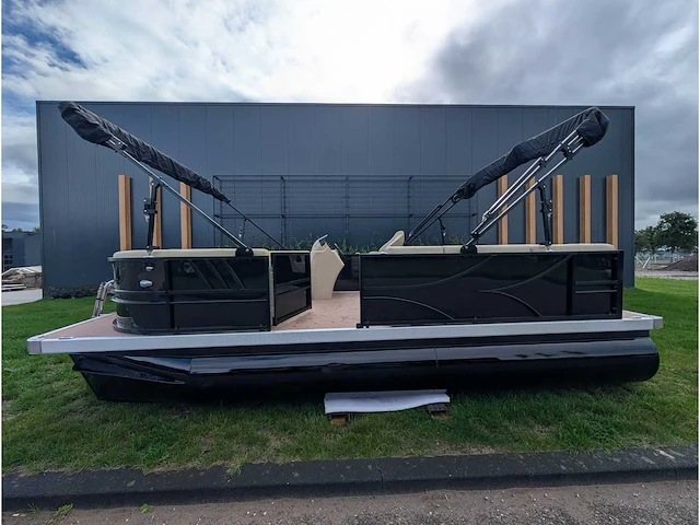 Intorelax boats 5,8x2,3 m 8/12 persoons boot consoleboot / pontonboot - afbeelding 48 van  118