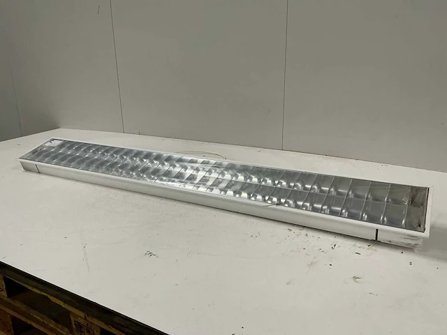 Intra lighting demis mp 2x35w eb (8x) “ongebruikt” - afbeelding 1 van  4