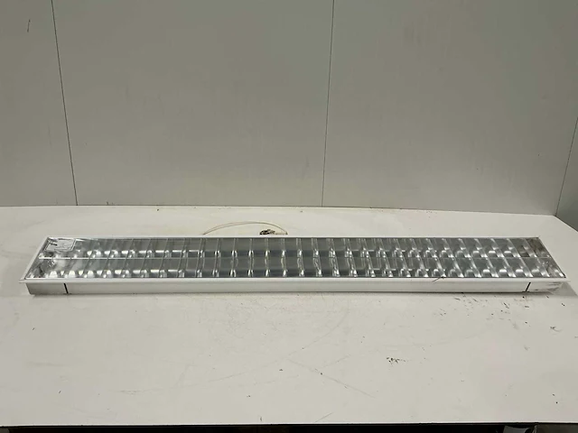 Intra lighting demis mp 2x35w eb (8x) “ongebruikt” - afbeelding 2 van  4