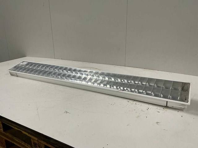 Intra lighting demis mp 2x35w eb (8x) “ongebruikt” - afbeelding 1 van  4