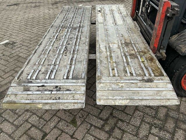 Intracon rijplaten 2 stuks aanhangwagen onderdelen en accessoires - afbeelding 2 van  9