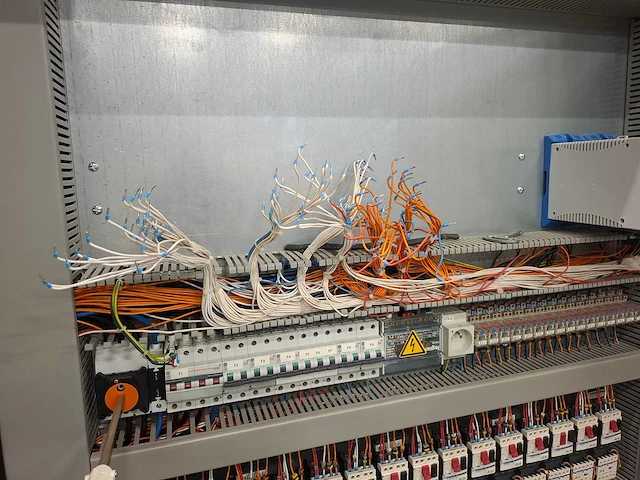 Intrasys - aangedreven rollenbaaninstallatie - afbeelding 9 van  17