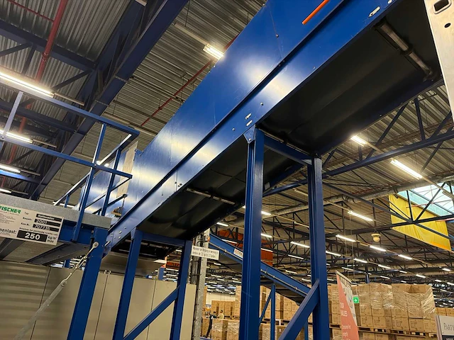 Intrasys e 12/2 u0/v7 industriële transportbandinstallatie - afbeelding 15 van  18