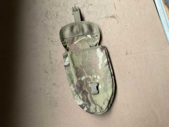 Intrenching tool carrier (90x) - afbeelding 2 van  3