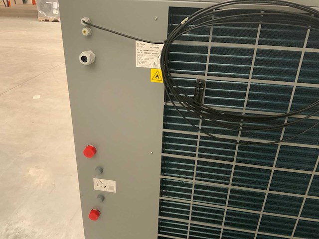 Intuis - auer hti70 11 tri / pilote ds170d - warmtepomp - afbeelding 2 van  24