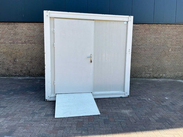 Invalide badkamer en toiletunit 10ft - afbeelding 6 van  13