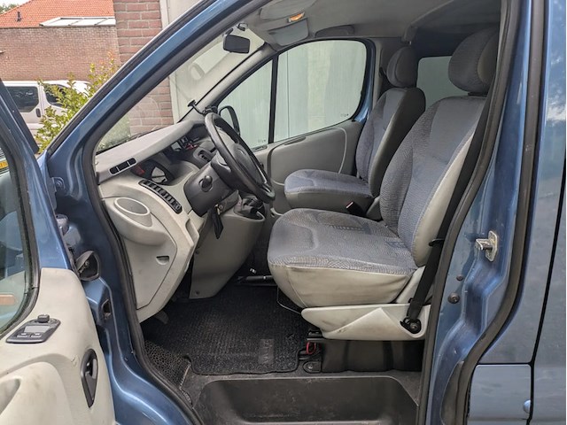 Invalide/ rolstoel bus, renault, trafic 2,5dci, blauw, 2005 - afbeelding 10 van  13