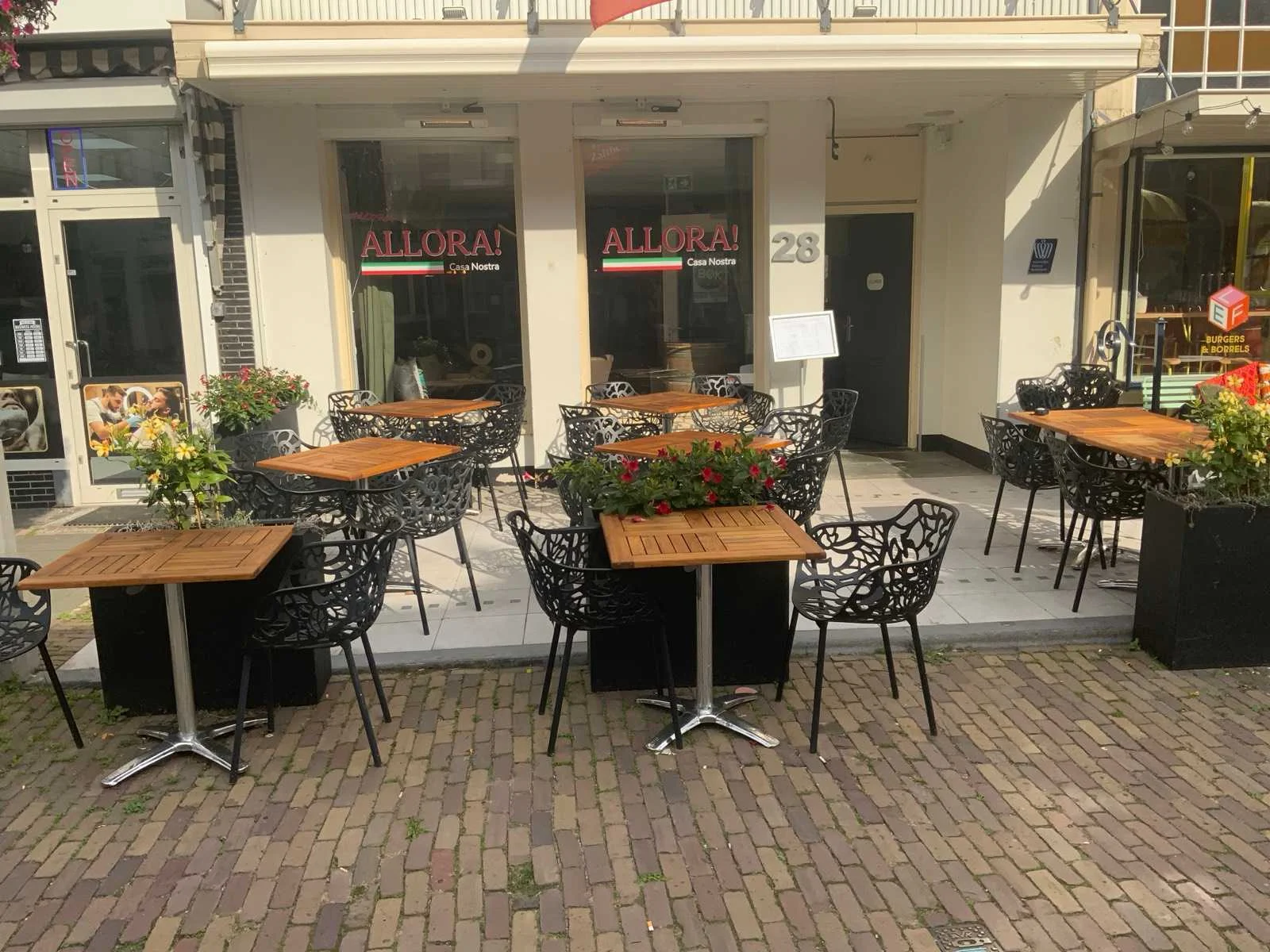 Inventaris afkomstig uit restaurant allora wegens bedrijfsbeëindiging