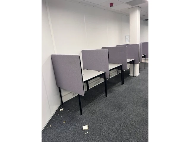Inventaris examen- en kantoorinrichting - afbeelding 11 van  15