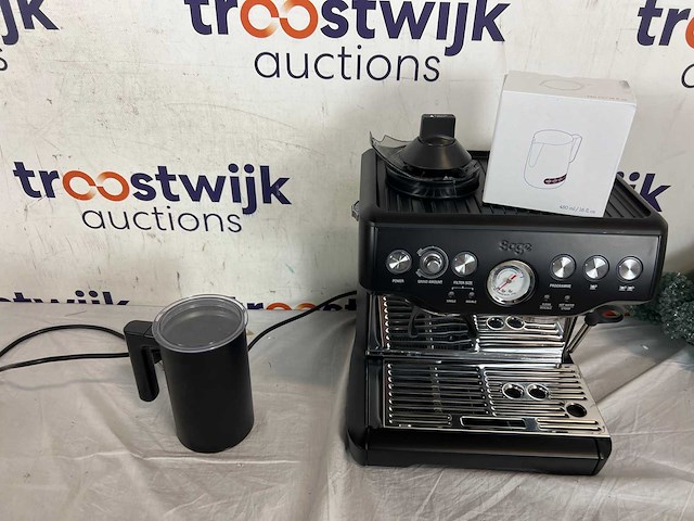 Inventum mk360b - elektrische melkopschuimer | sage the barista express espressomachine - mat zwart - afbeelding 1 van  1