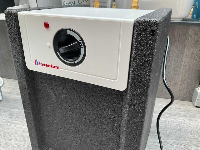 Inventum q line 40141020 keukenboiler close in q10 10 liter - afbeelding 2 van  4