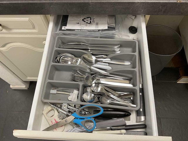 Inventum/krups magnetron + espressomachine + overige inventaris - afbeelding 16 van  16