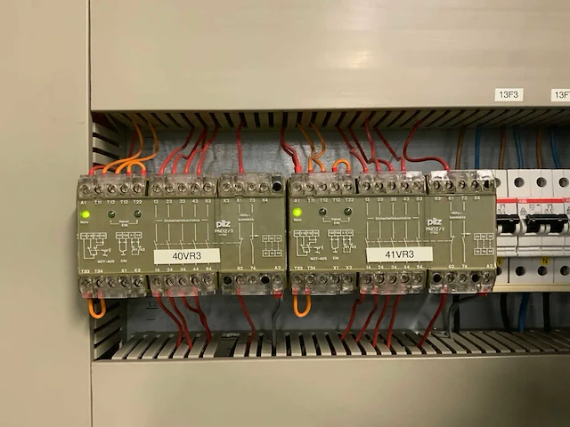 Inverter - circa 1600x450x2300 - afbeelding 9 van  26