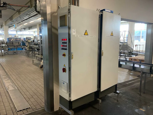 Inverter - circa 1600x450x2300 - afbeelding 17 van  26