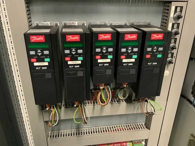 Inverter - circa 1600x450x2300 - afbeelding 23 van  26