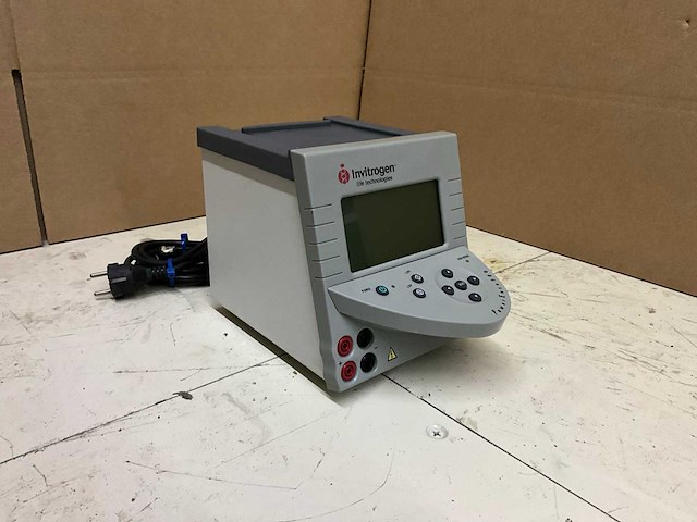Invitrogen powerease 500 elektroforese voeding - afbeelding 6 van  7