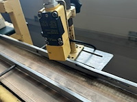 Invoerband trays flowpakmachine eigen bouw, geel, bouwjaar 2012 - afbeelding 2 van  4
