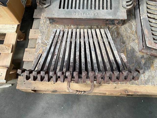 Inzetkorf voor houthaard - afbeelding 2 van  3